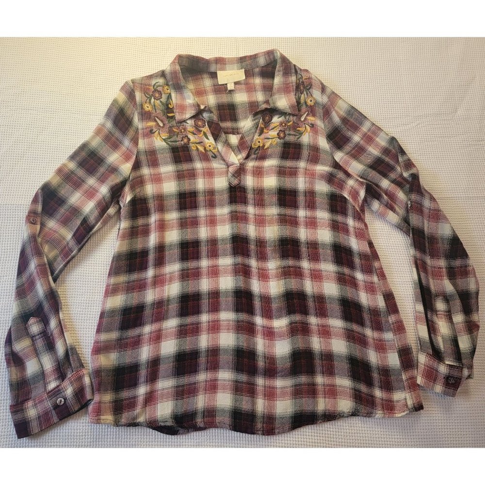 Skys Are Blue Embroidered Floral Long Sleeve Plaid Shirt, Size Large